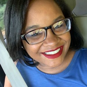 Meet your Posher, Aadonnea